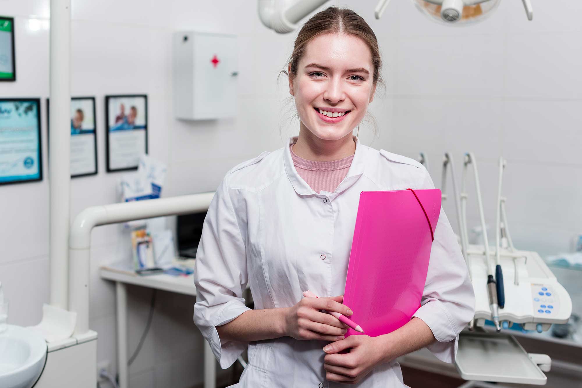 female dentistry student
