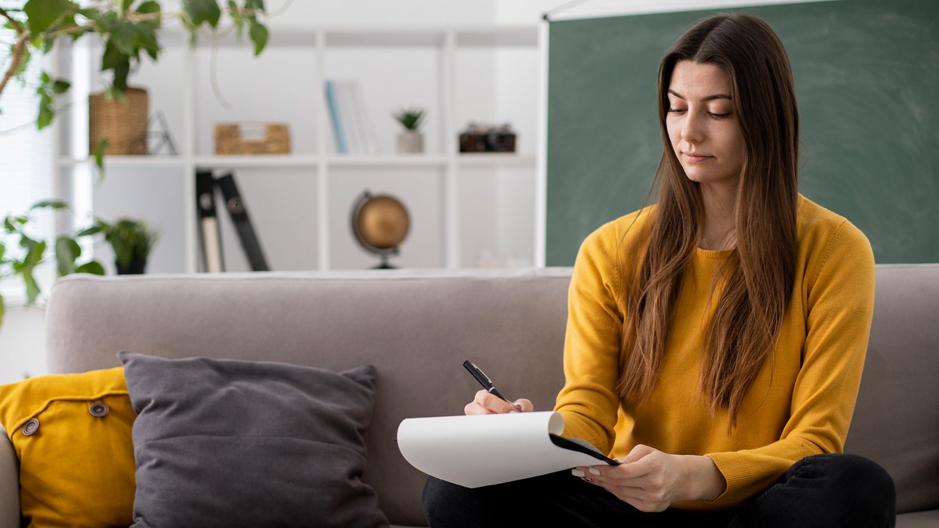What GCSES Do You Need to Become a Psychologist? Your Complete Guide 2025